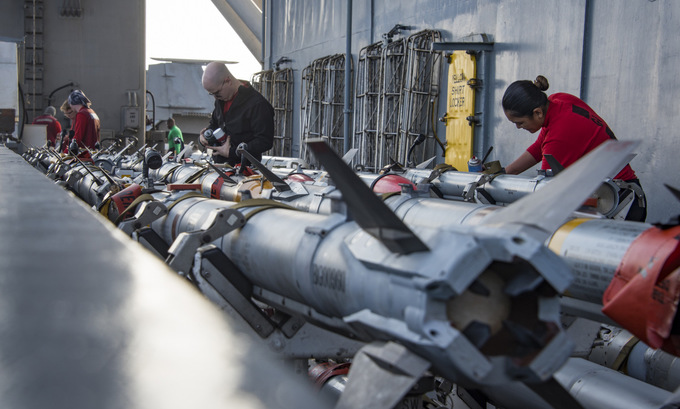 Hoạt động của tàu sân bay Mỹ trên đường tới thăm Việt Nam